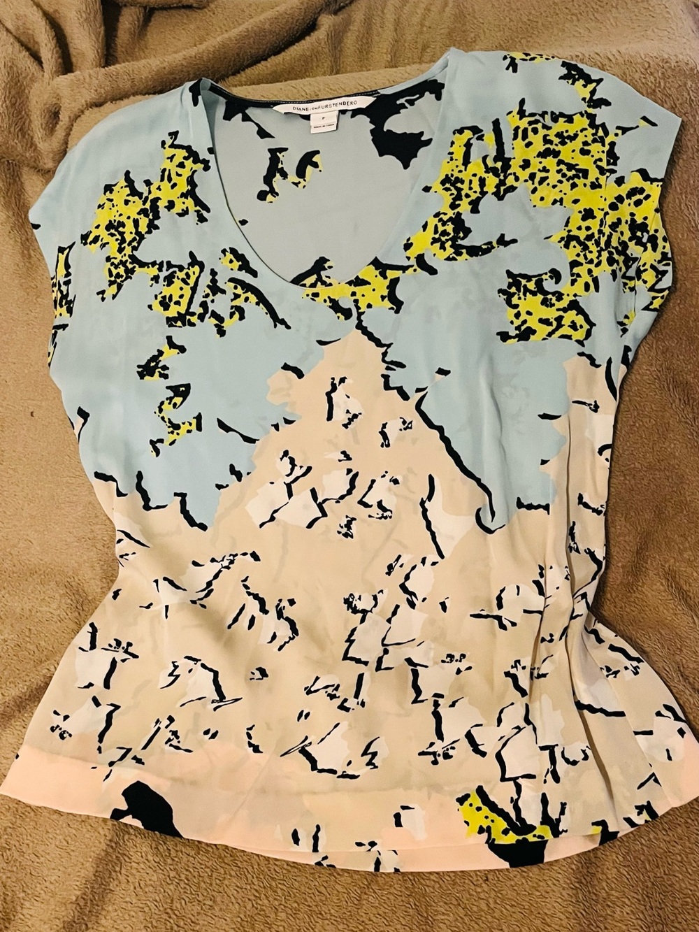 Diane Von Furstenberg Abstract Print V-Neck Top in Light Blue, Cream & Yellow